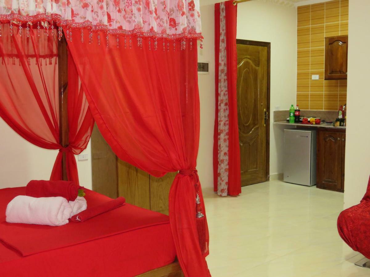 Apartments 1000 And 1 Night Redsealine Хургада Экстерьер фото
